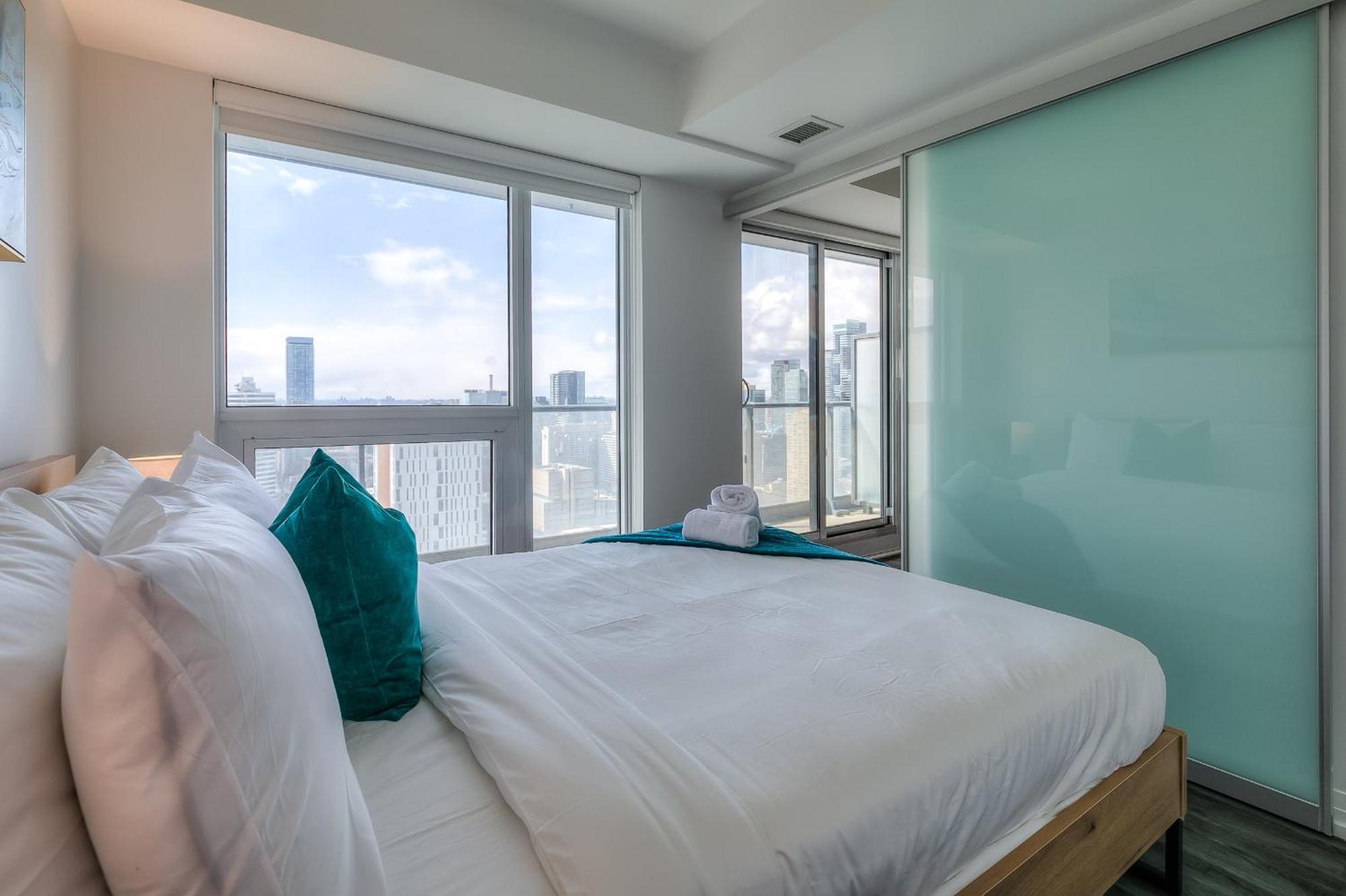 Panorama Suites Downtown Торонто Екстер'єр фото