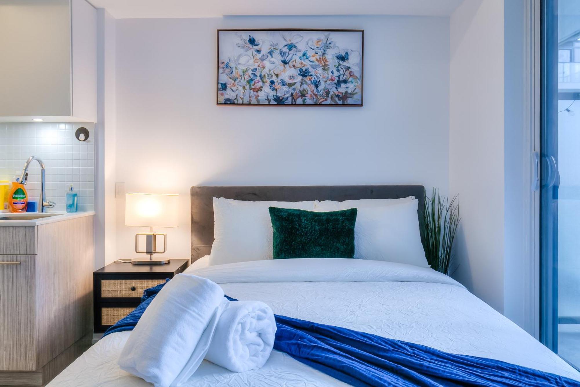 Panorama Suites Downtown Торонто Екстер'єр фото