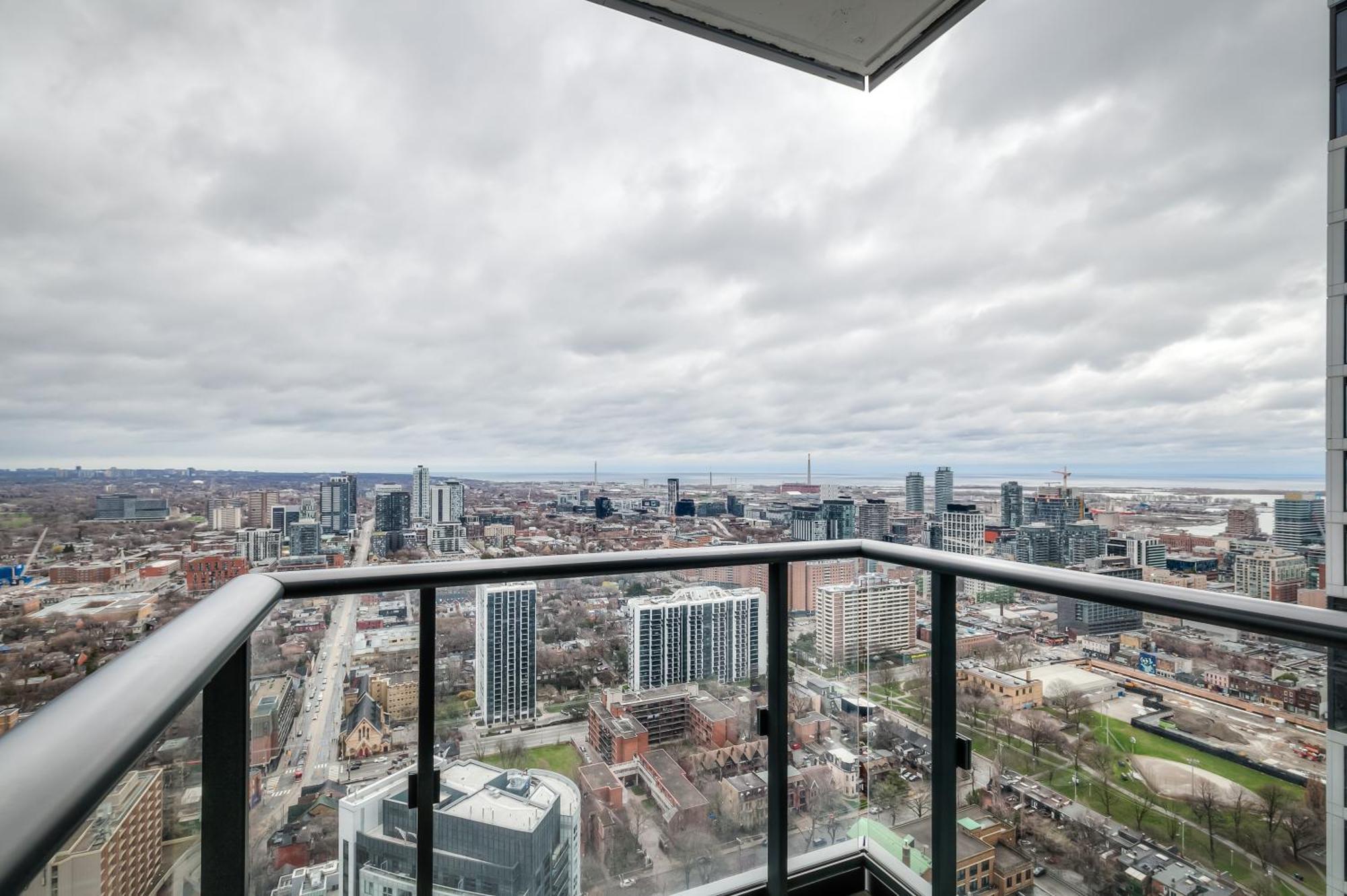Panorama Suites Downtown Торонто Екстер'єр фото